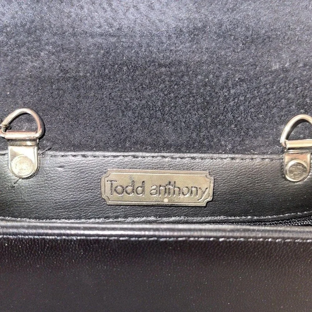 Todd Anthony‎ Leather Saddle Bag Black Onyx Metal Embellishment Beaded Chain.